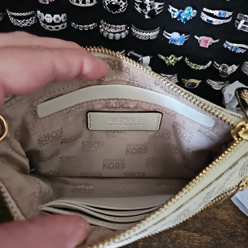 Michael Kors reposhing this
